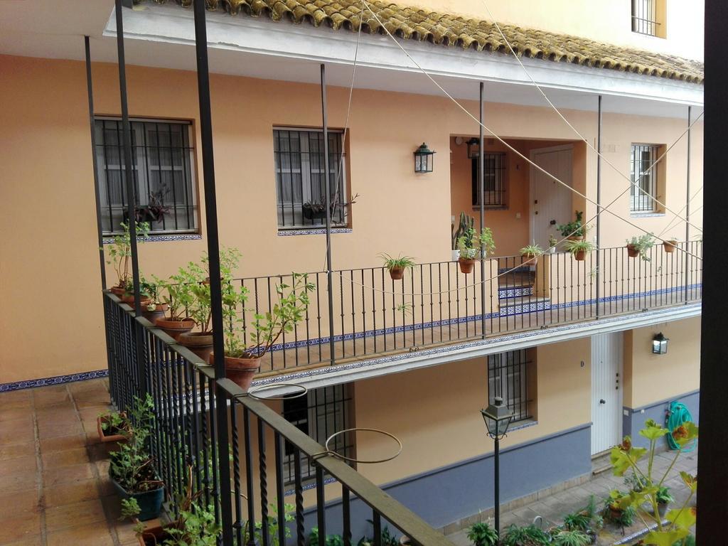 Duplex En Corral De Vecinos San Bernardo Leilighet Sevilla Eksteriør bilde