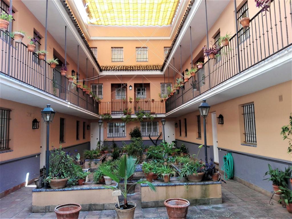 Duplex En Corral De Vecinos San Bernardo Leilighet Sevilla Eksteriør bilde